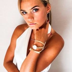 Meet your Posher, Ola